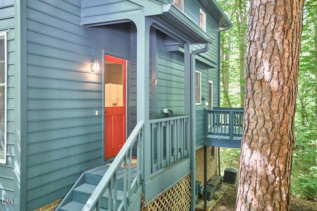 105 Westbury Court, Chapel Hill, NC 27516