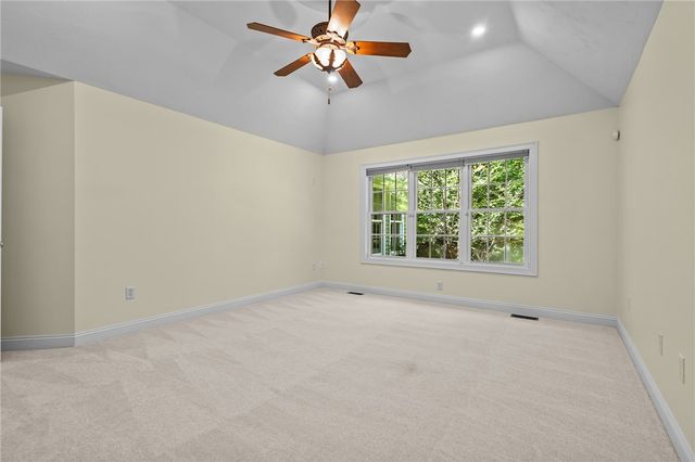 125 West Road, Cumberland, RI 02864