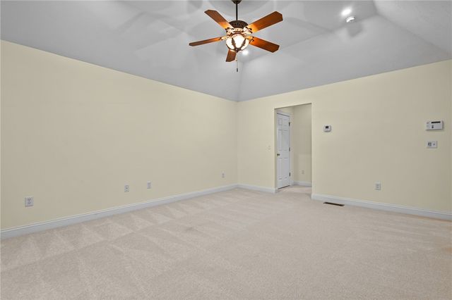 125 West Road, Cumberland, RI 02864