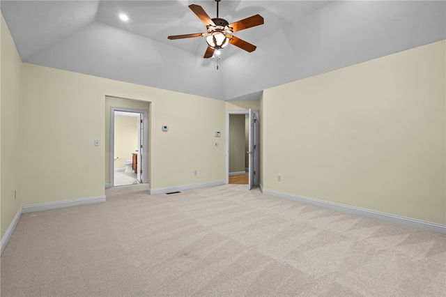 125 West Road, Cumberland, RI 02864