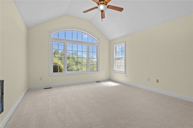 125 West Road, Cumberland, RI 02864
