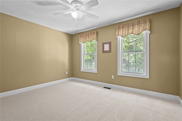 125 West Road, Cumberland, RI 02864