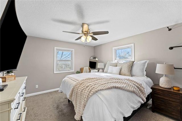 360 E 2300 Road, Edgerton, KS 66021