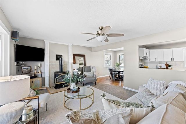 360 E 2300 Road, Edgerton, KS 66021