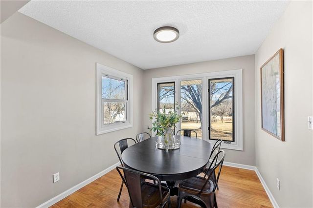 360 E 2300 Road, Edgerton, KS 66021