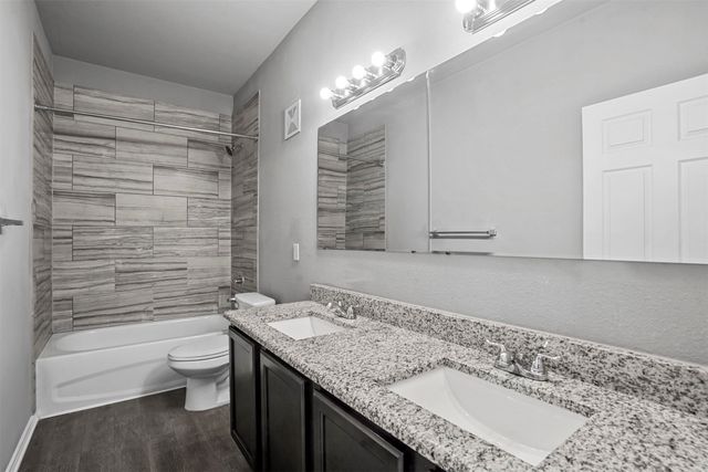 609 Meadow View Court 201, Denton, TX 76207