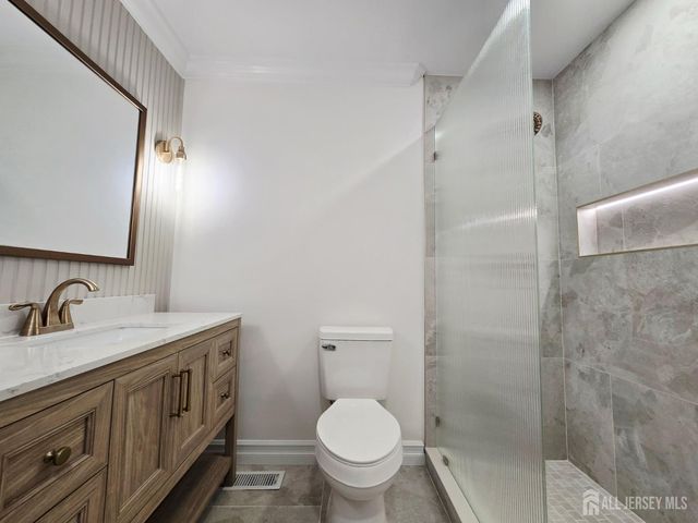 28 Rothwell Drive, Monroe, NJ 08831