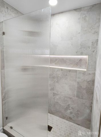 28 Rothwell Drive, Monroe, NJ 08831