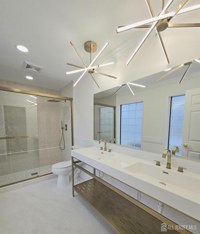 28 Rothwell Drive, Monroe, NJ 08831