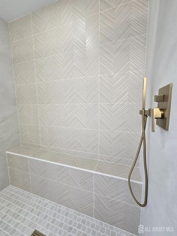 28 Rothwell Drive, Monroe, NJ 08831