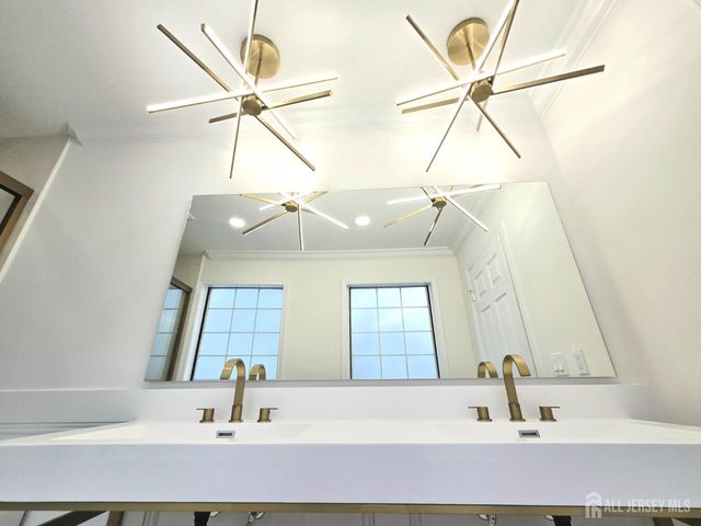 28 Rothwell Drive, Monroe, NJ 08831