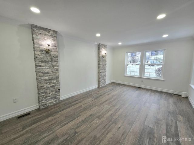 28 Rothwell Drive, Monroe, NJ 08831