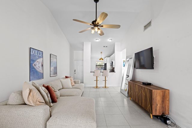 3350 Jaywood Terrace J224, Boca Raton, FL 33431