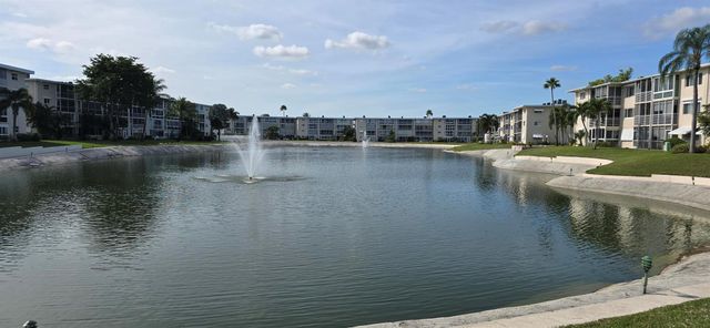 2616 N Garden Drive N 204, Lake Worth, FL 33461