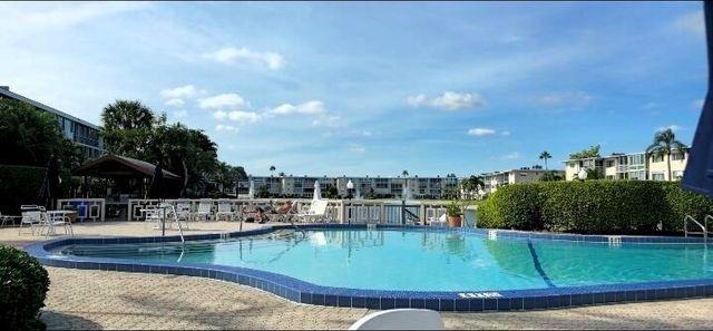 2616 N Garden Drive N 204, Lake Worth, FL 33461