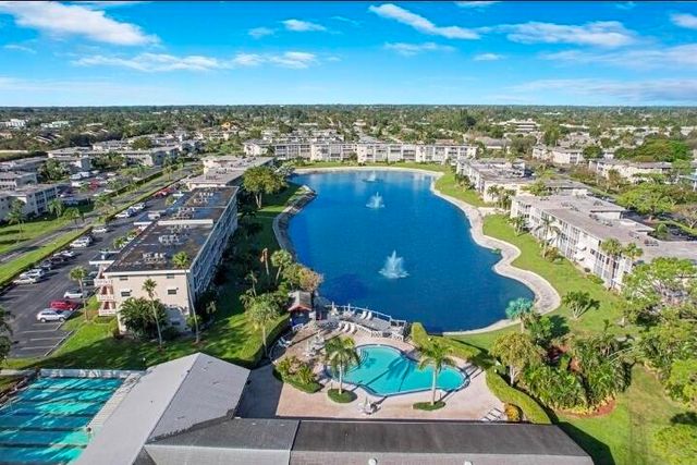 2616 N Garden Drive N 204, Lake Worth, FL 33461