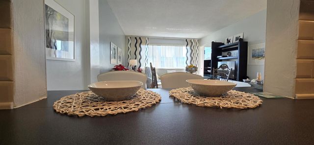 2616 N Garden Drive N 204, Lake Worth, FL 33461