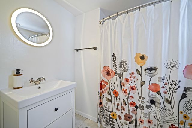 220 Oakdale Bohemia Road, Bohemia, NY 11716