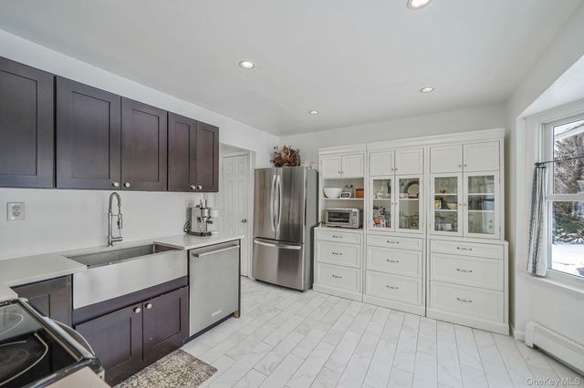 220 Oakdale Bohemia Road, Bohemia, NY 11716