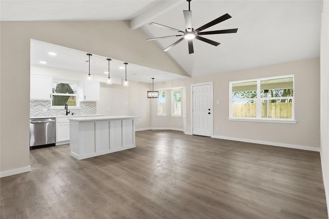 371 Sulky Trail Street, Houston, TX 77060