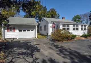 56 Lincoln Ave, Marshfield, MA 02050