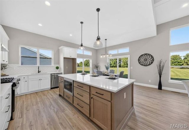 4939 Butler Hill Road, St Louis, MO 63128
