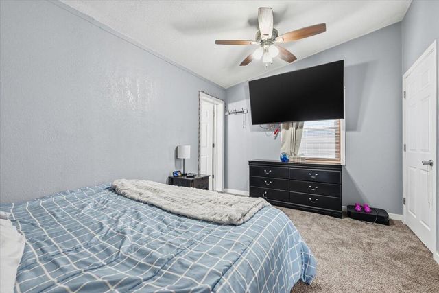 615 N 38TH Street, Council Bluffs, IA 51501