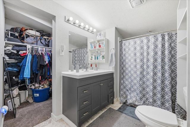 615 N 38TH Street, Council Bluffs, IA 51501