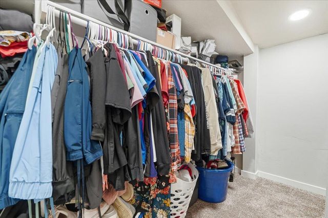 615 N 38TH Street, Council Bluffs, IA 51501