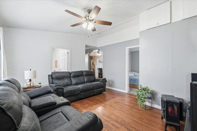 615 N 38TH Street, Council Bluffs, IA 51501