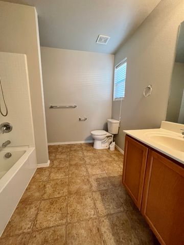 5825 Mountain Bluff Drive, Fort Worth, TX 76179