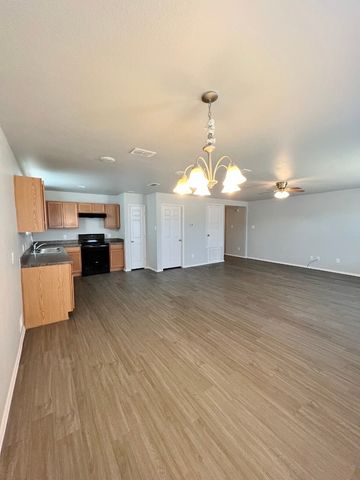 5825 Mountain Bluff Drive, Fort Worth, TX 76179