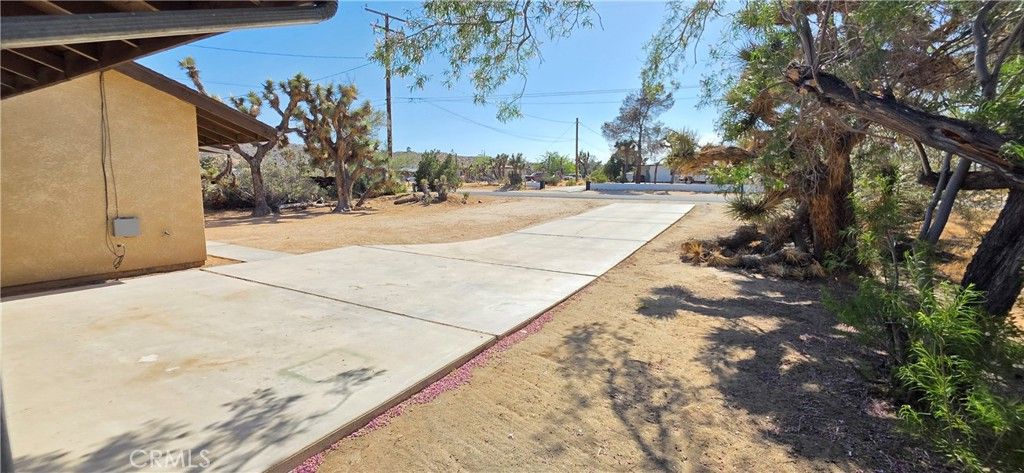 Image 40 of property listing at 7745 Joshua View, Yucca Valley, CA 92284