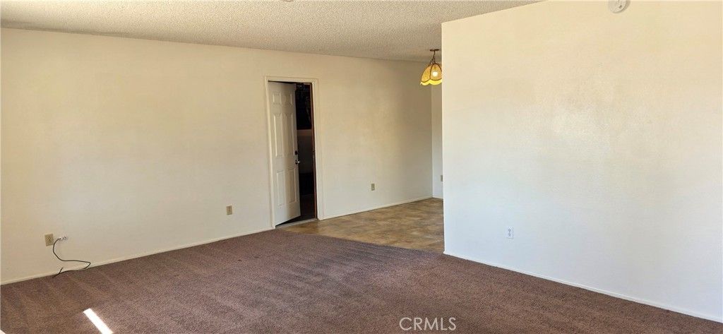 Image 7 of property listing at 7745 Joshua View, Yucca Valley, CA 92284