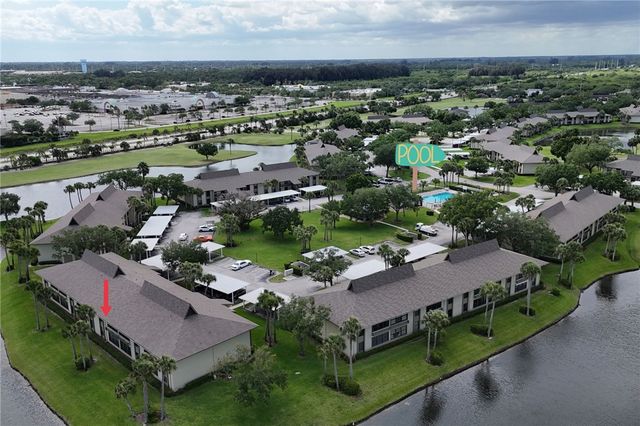 29 Plantation Drive 203, Vero Beach, FL 32966