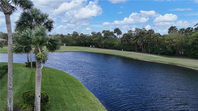 29 Plantation Drive 203, Vero Beach, FL 32966