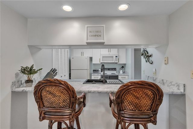 29 Plantation Drive 203, Vero Beach, FL 32966