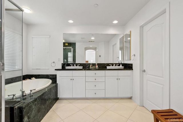 5274 Foxborough, San Diego, CA 92130
