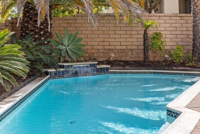 5274 Foxborough, San Diego, CA 92130