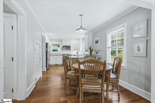 8 Charlotte Street, Greenville, SC 29607