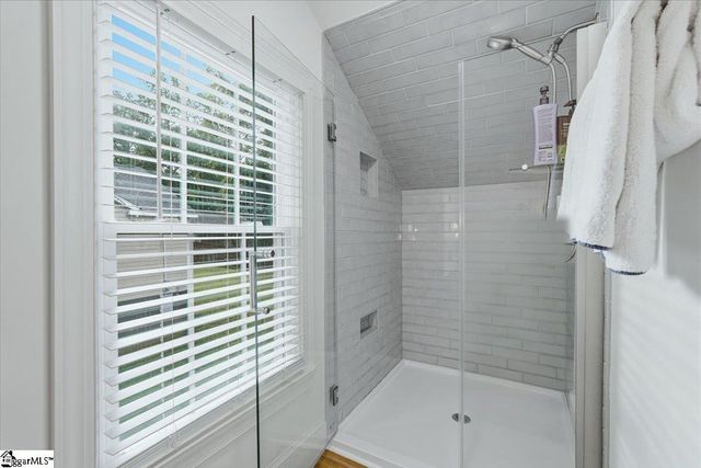 8 Charlotte Street, Greenville, SC 29607