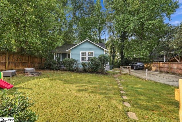 8 Charlotte Street, Greenville, SC 29607
