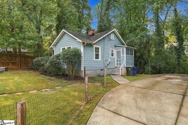8 Charlotte Street, Greenville, SC 29607