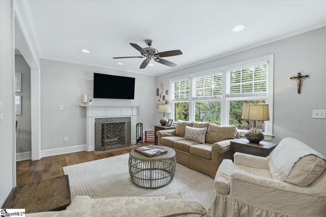 8 Charlotte Street, Greenville, SC 29607