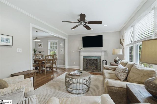 8 Charlotte Street, Greenville, SC 29607