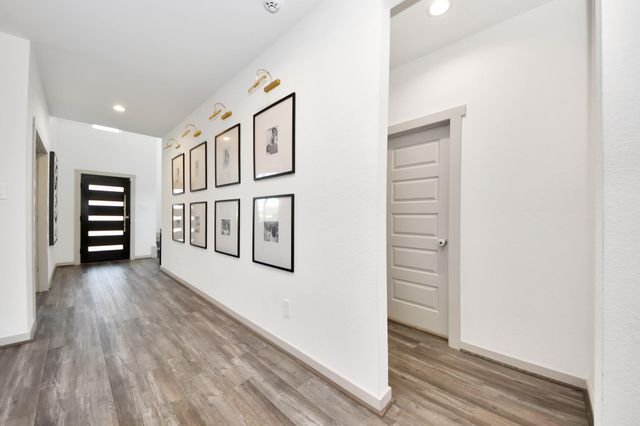 1014 Glenvale Drive, Missouri City, TX 77459