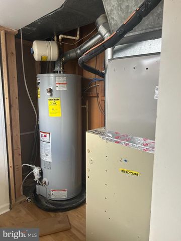 905 BENSON TER, Silver Spring, MD 20901