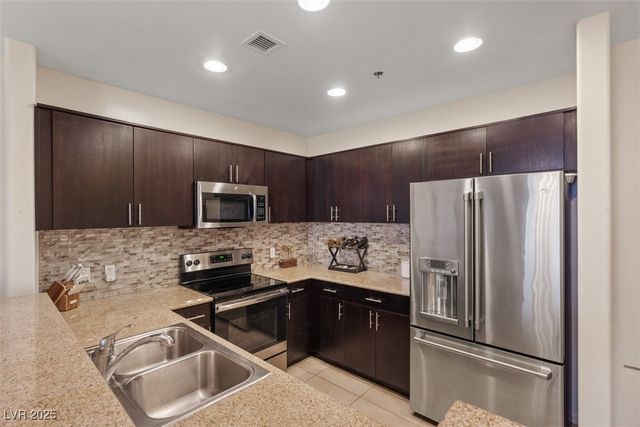 8255 Las Vegas Boulevard 1905, Las Vegas, NV 89123