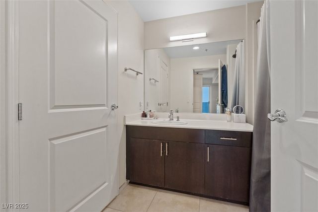 8255 Las Vegas Boulevard 1905, Las Vegas, NV 89123