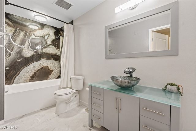 8255 Las Vegas Boulevard 1905, Las Vegas, NV 89123